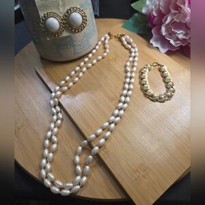Pearl and Gold Jewelry Set